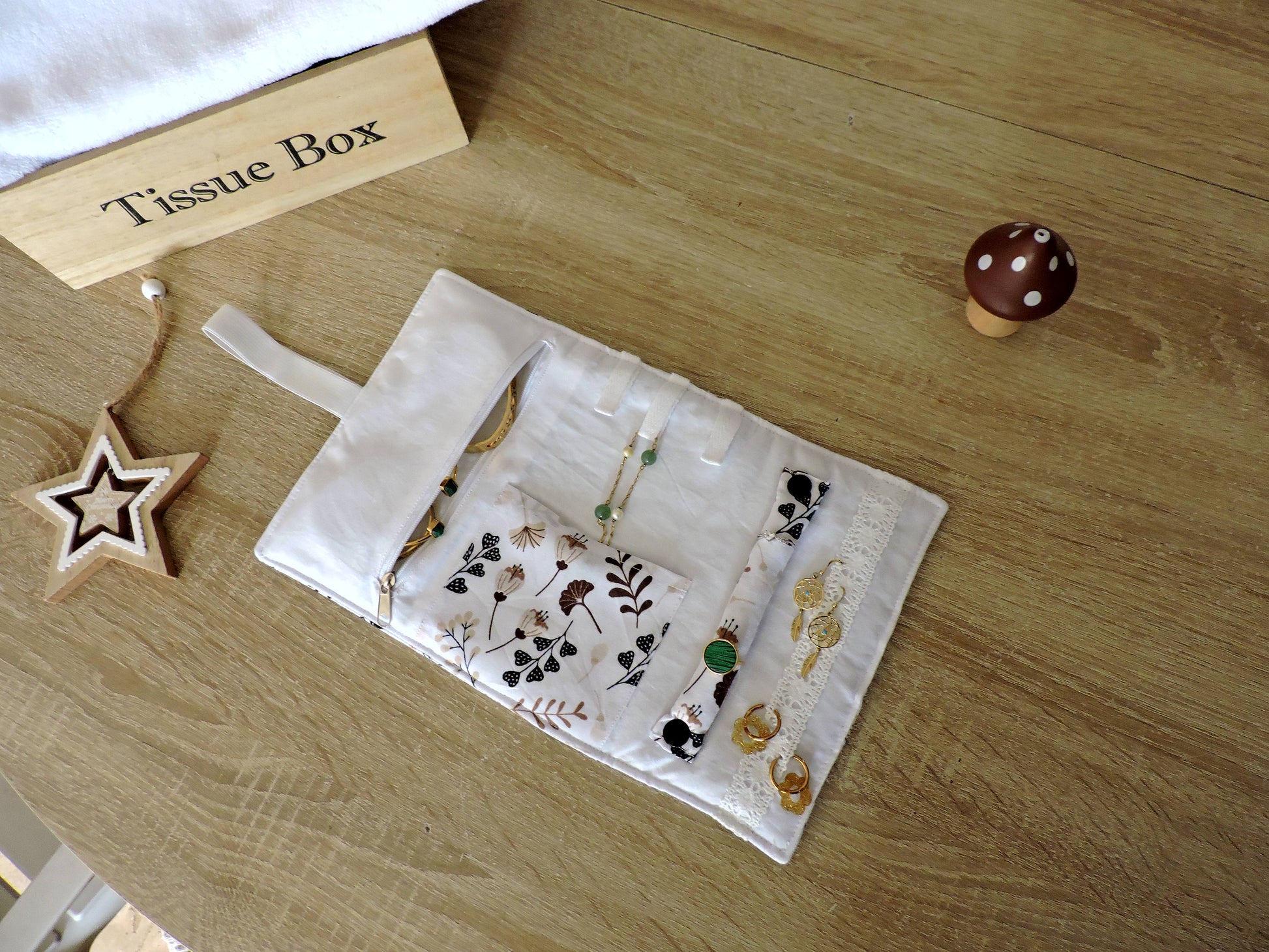 Pochette à bijoux Fleurs marron