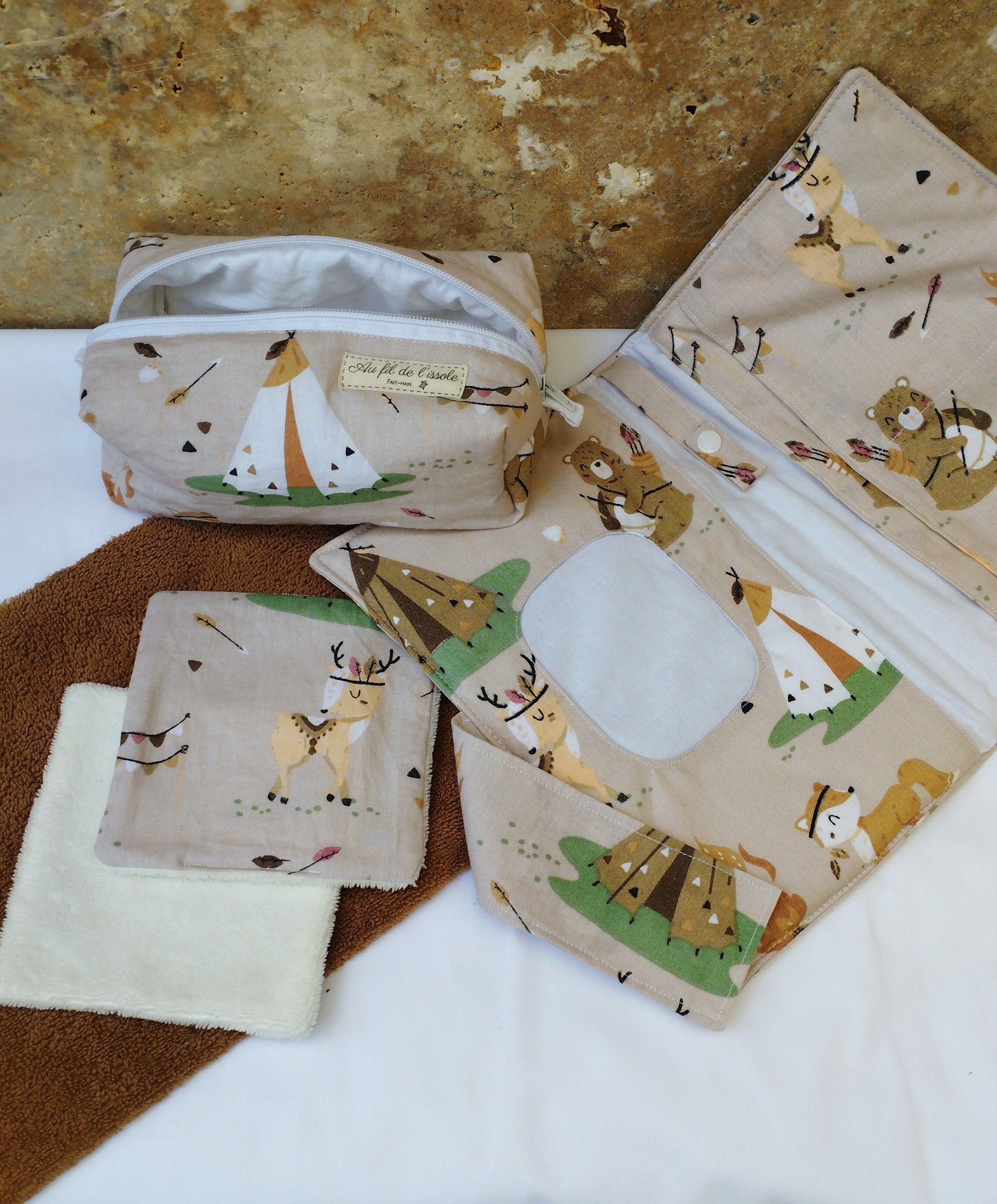 Pack Naissance – Trousse de Toilette, Pochette à Langer & Débarbouillettes