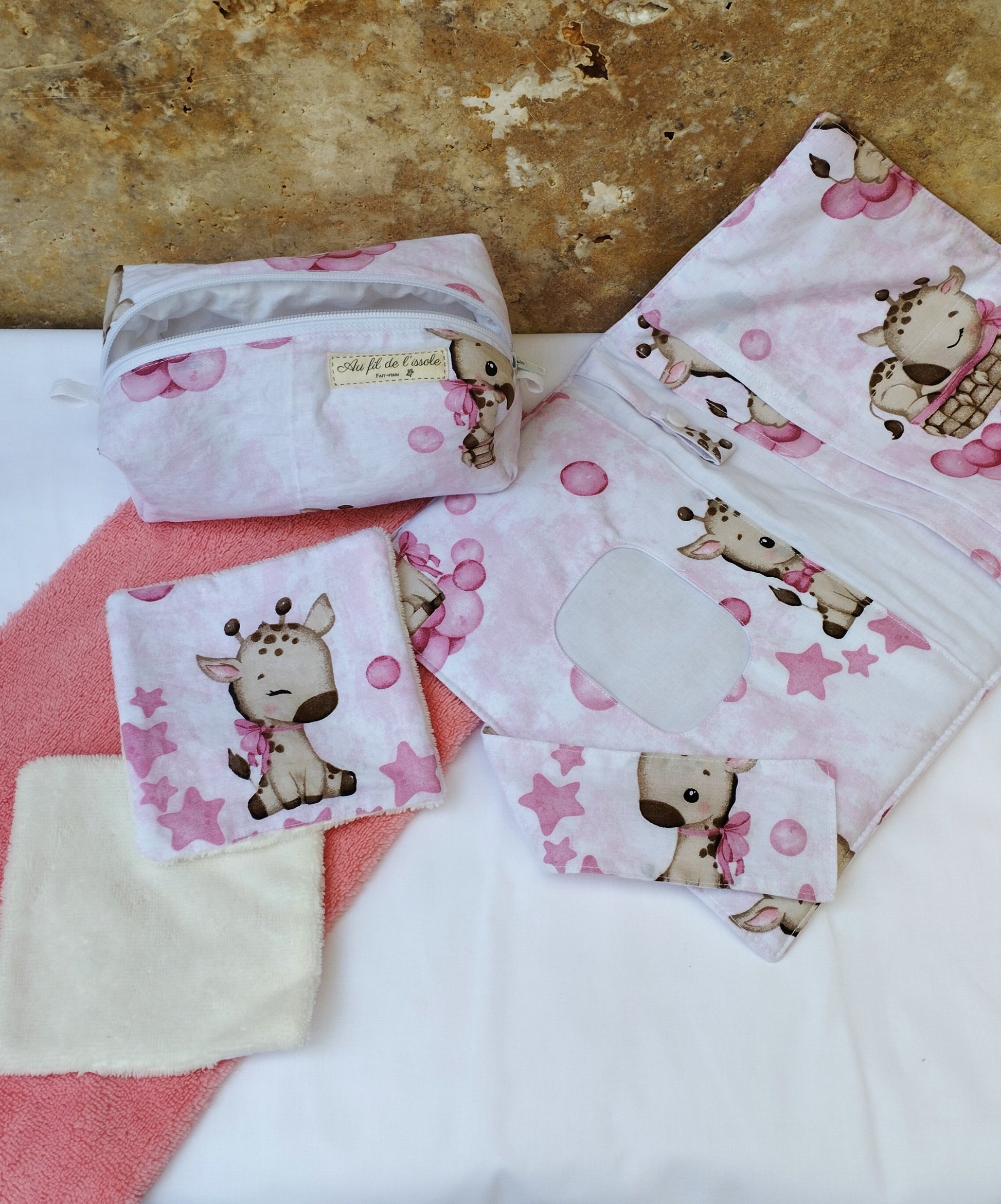 Pack Naissance – Trousse de Toilette, Pochette à Langer & Débarbouillettes