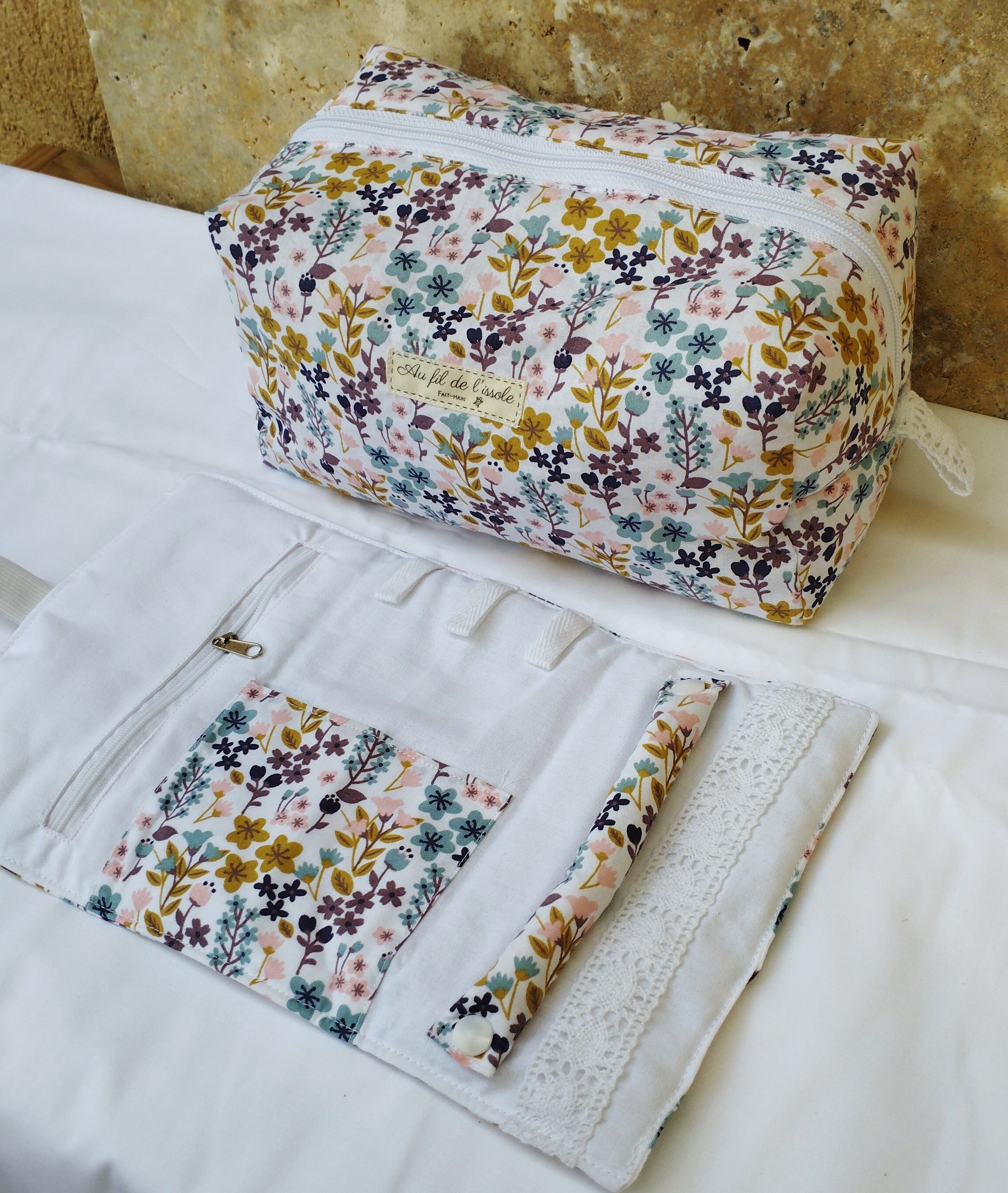 Pack Voyage – Trousse de Toilette & Pochette à Bijoux Assorties
