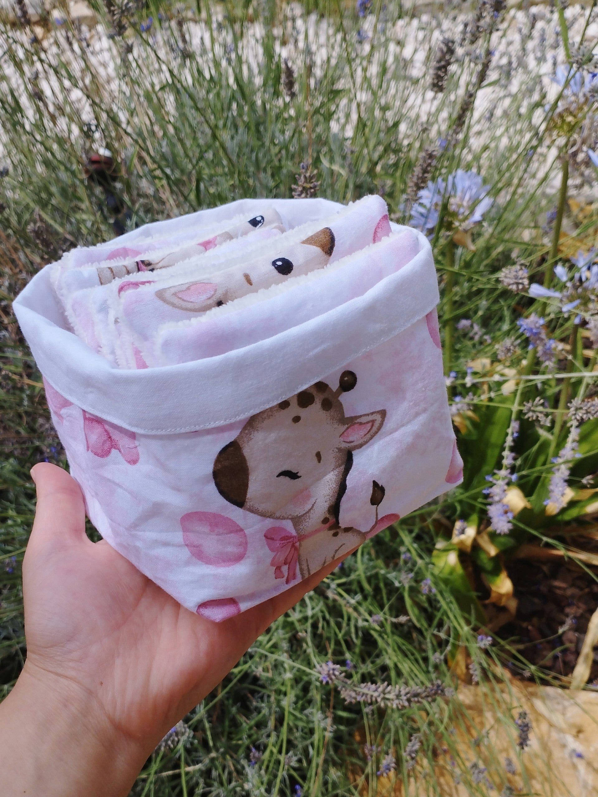 Ensemble: La panière + 10 lingettes bébé