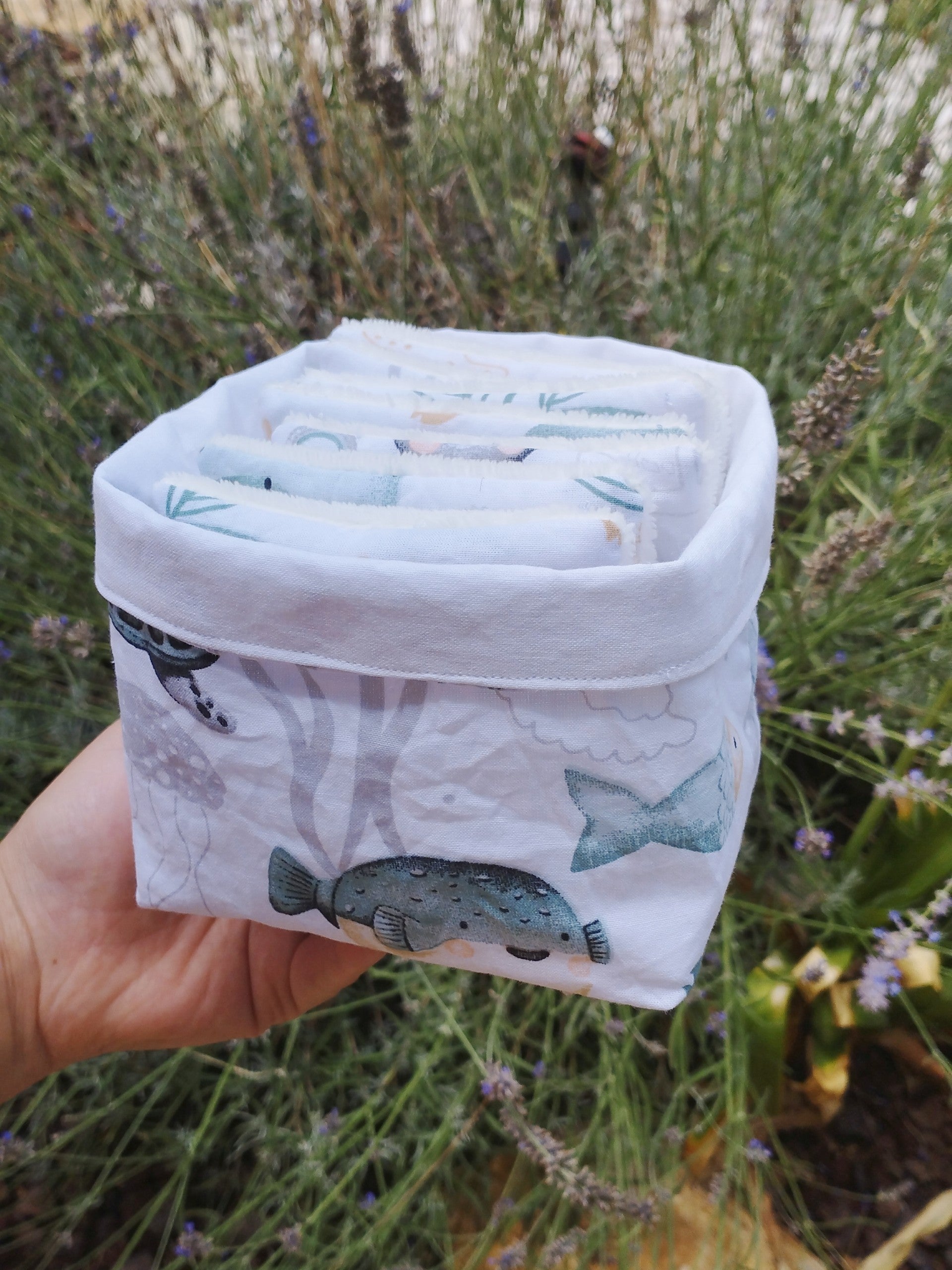 Ensemble: La panière + 10 lingettes bébé